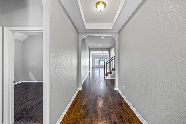 Building Photo - 5643 Little Creek Ct