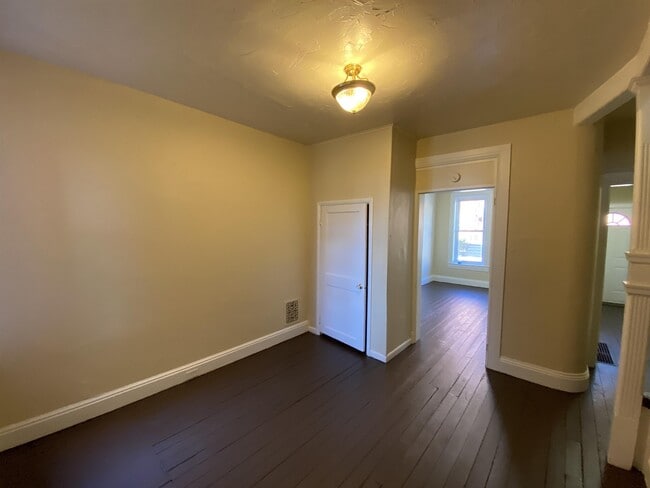 Building Photo - 121 S Belvidere Ave