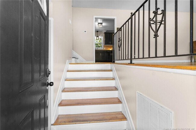 Building Photo - 1440 Marlborough Rd