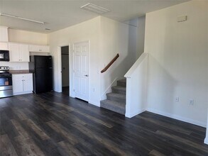 Building Photo - 6303 White Oak Dr