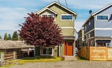 Building Photo - 10740 Whitman Ave N