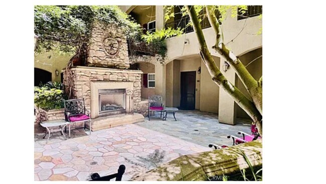 Patio - 13200 Moorpark St