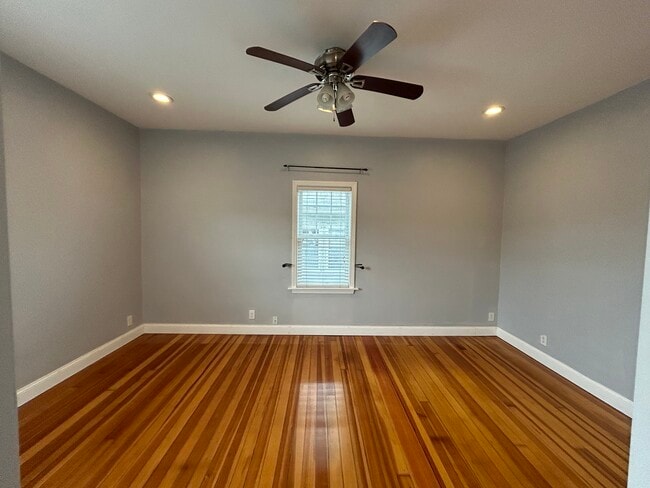 Foto del edificio - 193 Mount Hope Ave