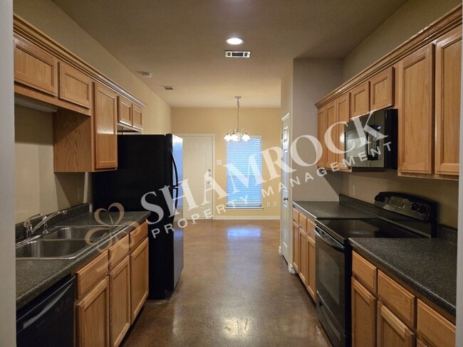 Building Photo - 115 Bentwood Dr