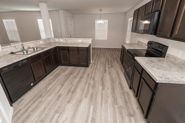 Foto del edificio - Alamosa Springs - 5730 Paseo Place, Bryan,...