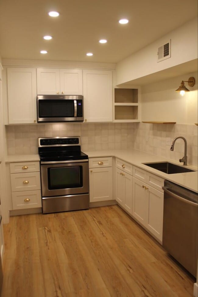 Building Photo - 1508 Theresa Dr