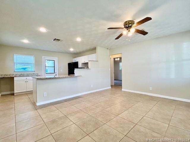 Building Photo - 2387 SE Harrison St