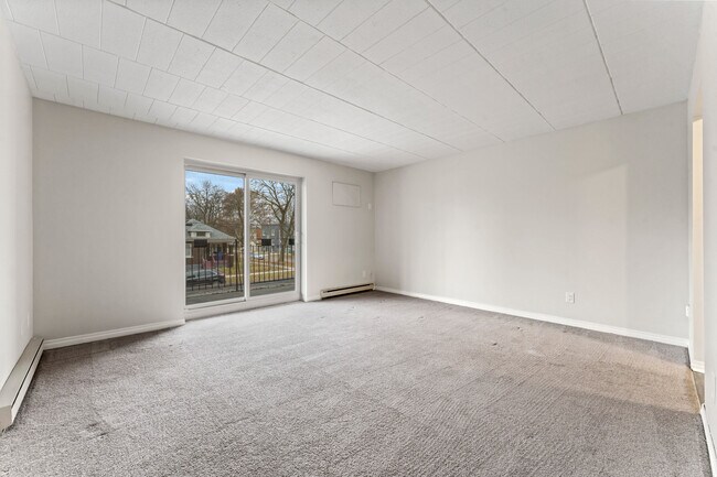 Photo du bâtiment - Sun Ray Manor Apartments