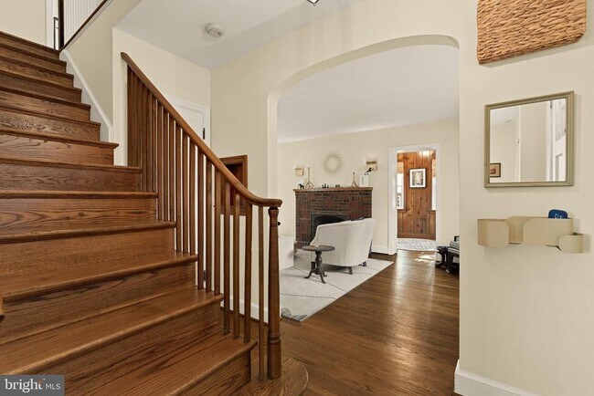 Building Photo - 6403 40th Ave