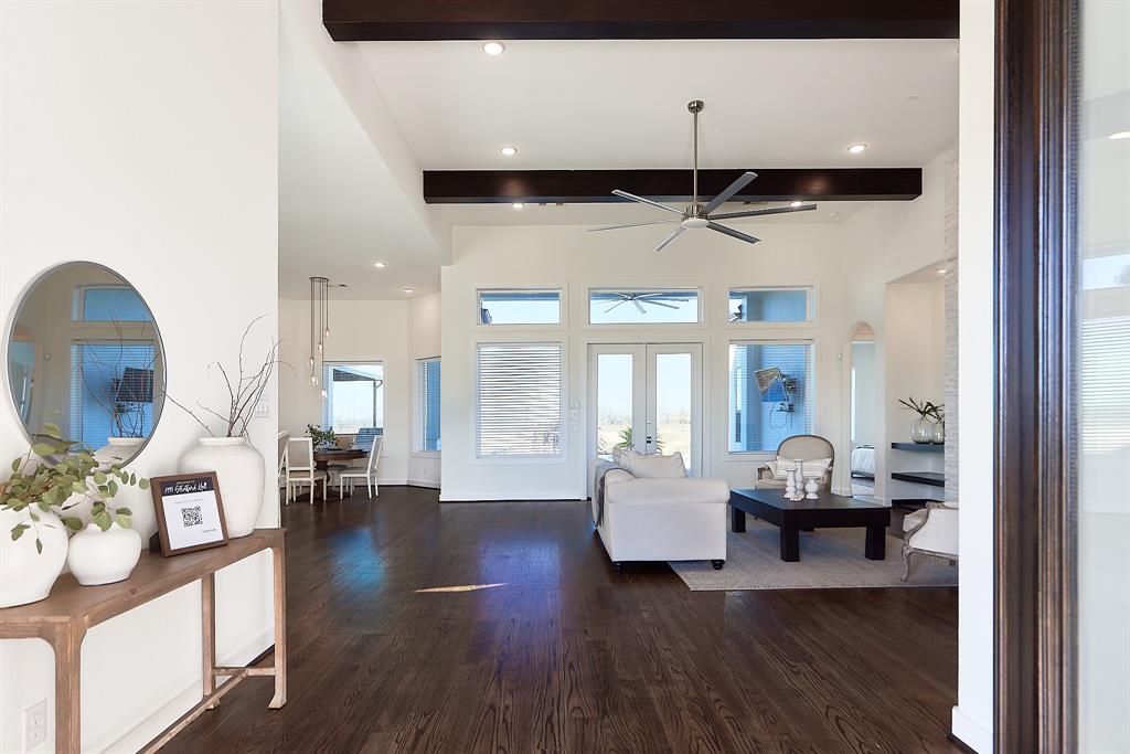 Foto principal - 7911 Stratford Hall Dr