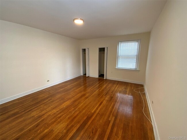 Building Photo - 1 S Broadway