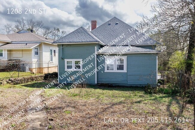 Building Photo - 1208 2nd St