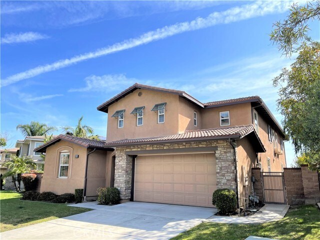 Foto principal - 4864 Highview St