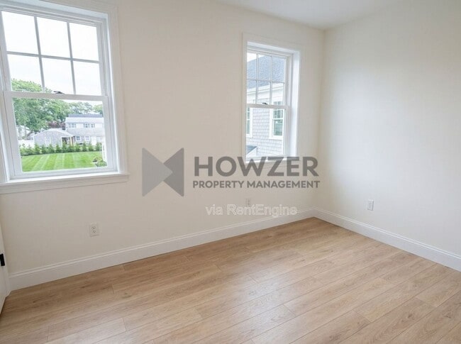 Building Photo - 24 Crocker St