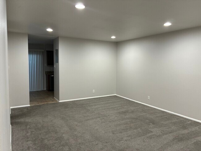 Sala de estar - 6495 Happy Canyon Rd