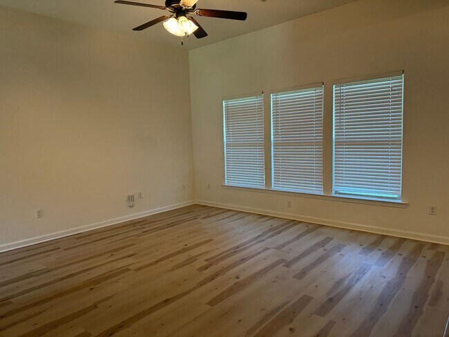 Foto del edificio - Absolutely Beautiful Home for Lease in Arb...