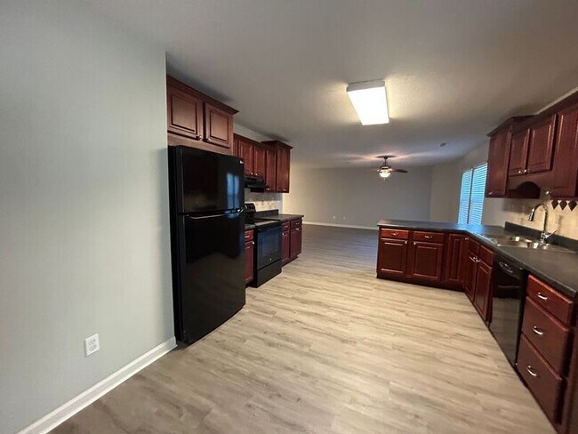 Foto del edificio - 150 Bayside Ln