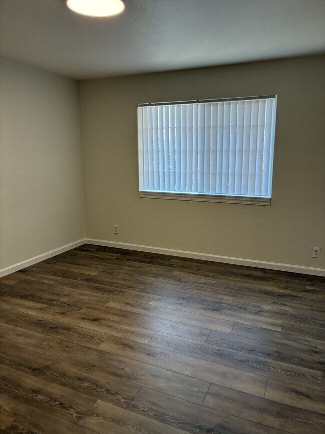 Foto del edificio - 1778 Oriole Ave