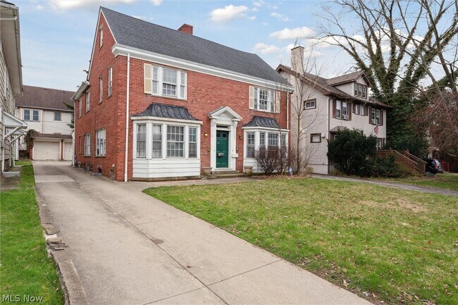 Foto del edificio - 13108 Cedar Rd