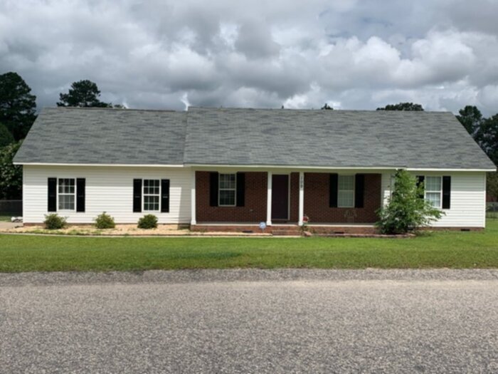 Primary Photo - 109 Timber Ridge Drive, Raeford, Nc 28376