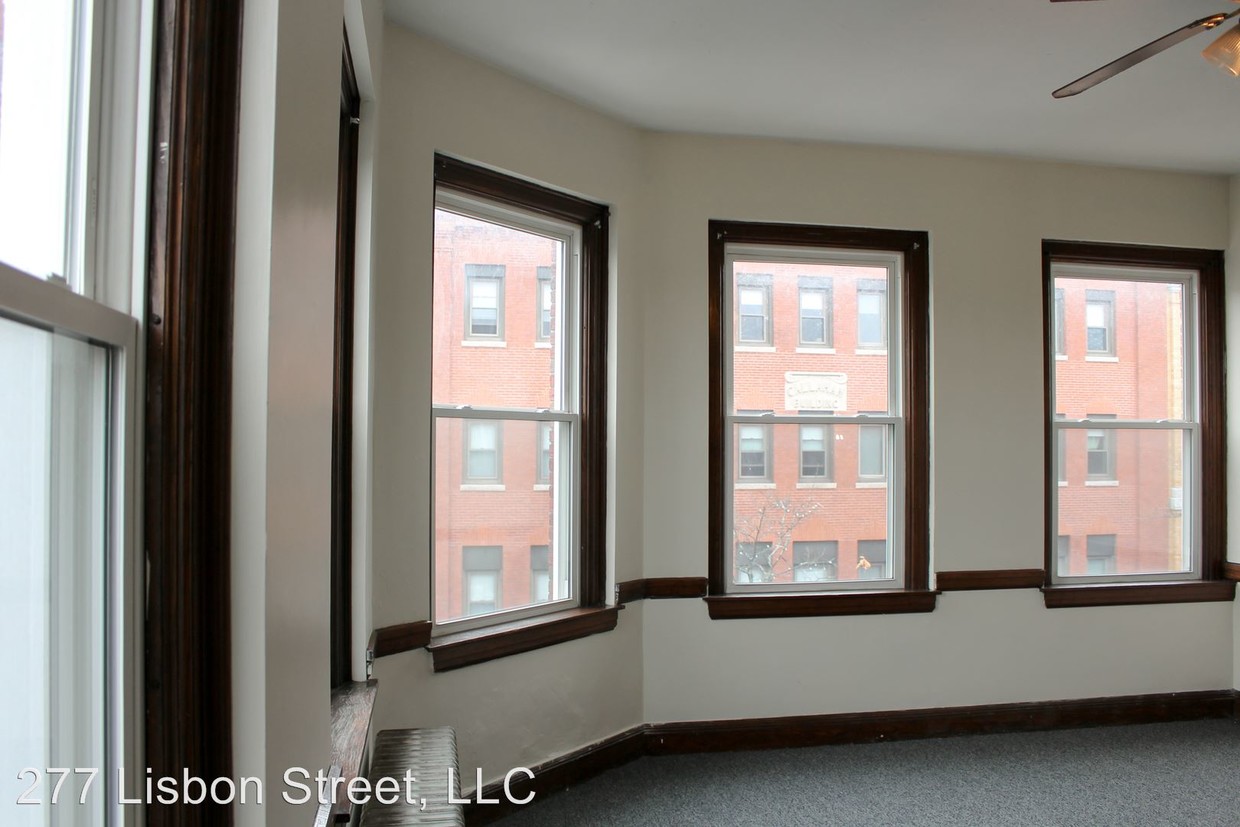 Foto principal - 277 Lisbon St