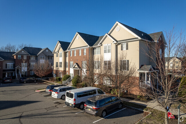 Building Photo - Lakewood Commons