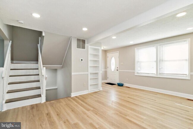 Foto del edificio - 3380 Longbow Ct