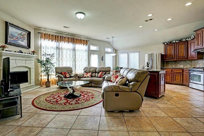 Foto del edificio - 13312 Highland Lake Ln