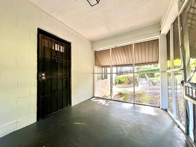 Photo - 889 Edwin St NW House