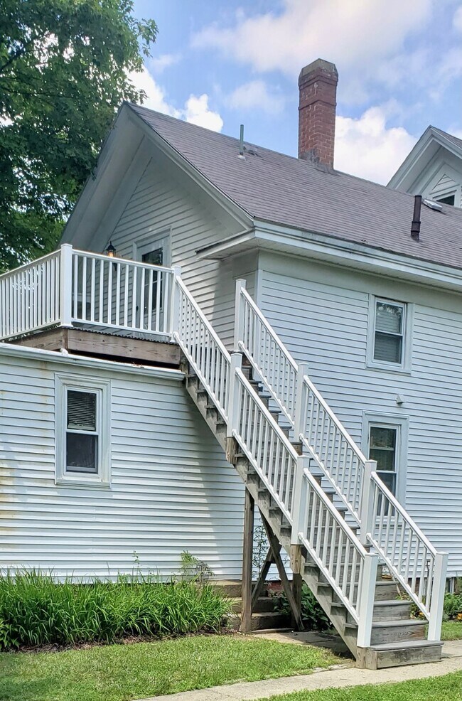 Building Photo - 74 Mount Prospect St