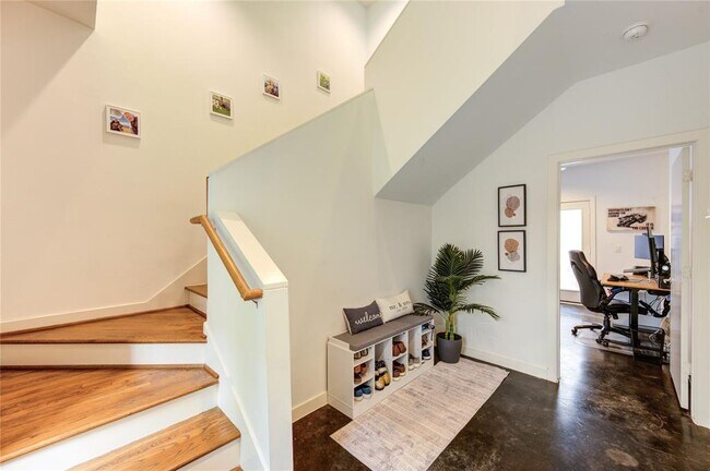 Building Photo - 5109 Larkin St