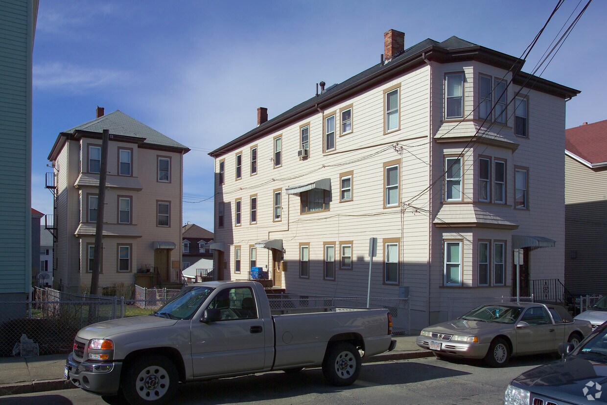 Primary Photo - 25-27 Grant St