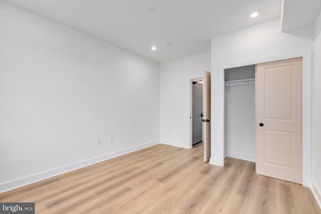 Foto del edificio - 511 W York St