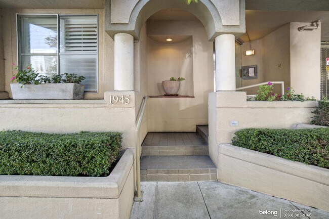 Foto del edificio - 1945 Washington St