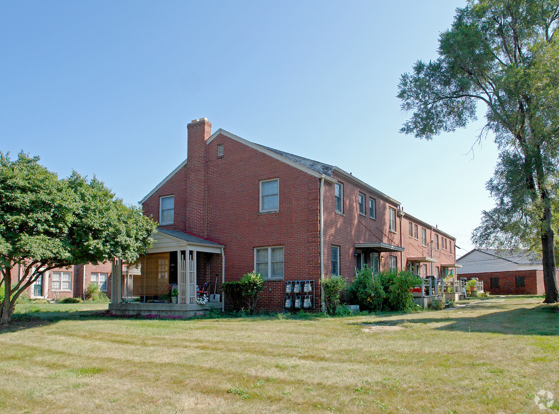 Primary Photo - 1692-1702 Northwest Blvd