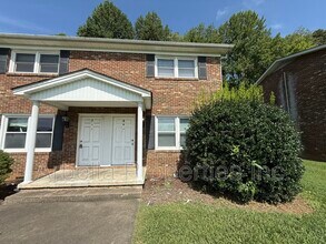 Building Photo - 960 Kendrick Creek Rd