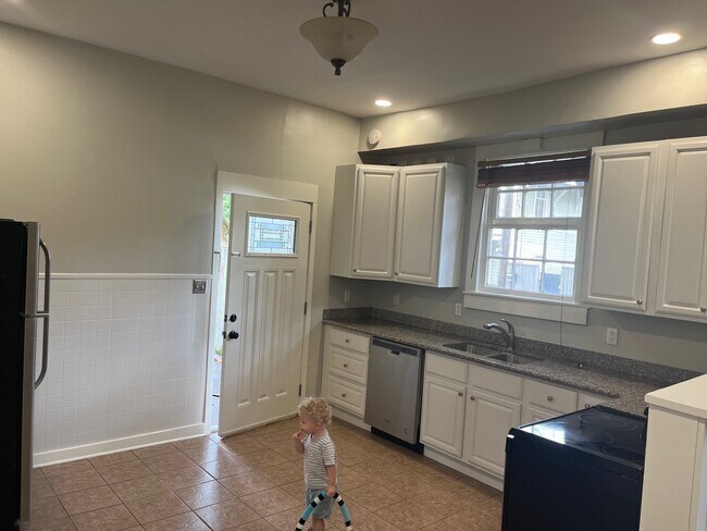 cocina 1 - 1101 Marengo St