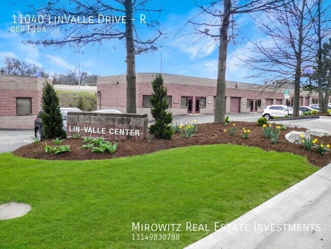 Foto del edificio - 1,075 Sqft South County Office Warehouse f...