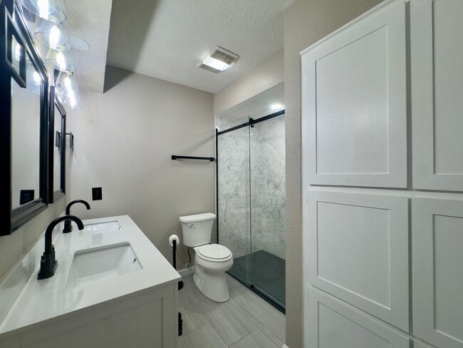 Photo - 14002 Crossing Way E (Edmond, OK) Townhome