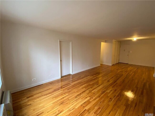 Building Photo - 66-25 103rd St