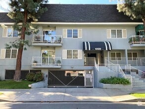 Building Photo - 10926 Huston St