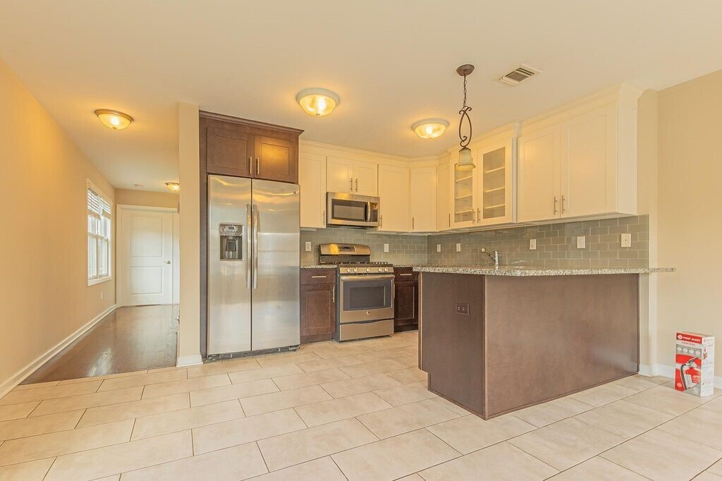 Foto principal - 253 Berry St