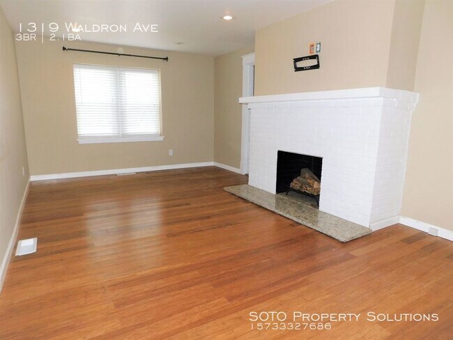 Building Photo - 3 BD 2.5 BA House in University City