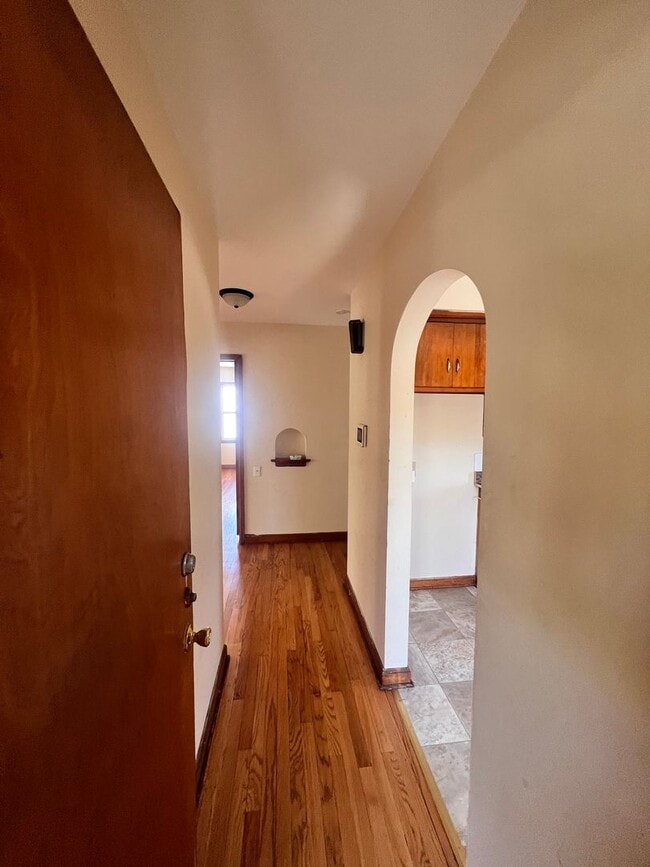 Building Photo - 5864 N 42nd St