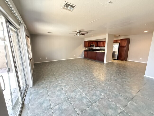 Foto del edificio - 16015 N 30th St