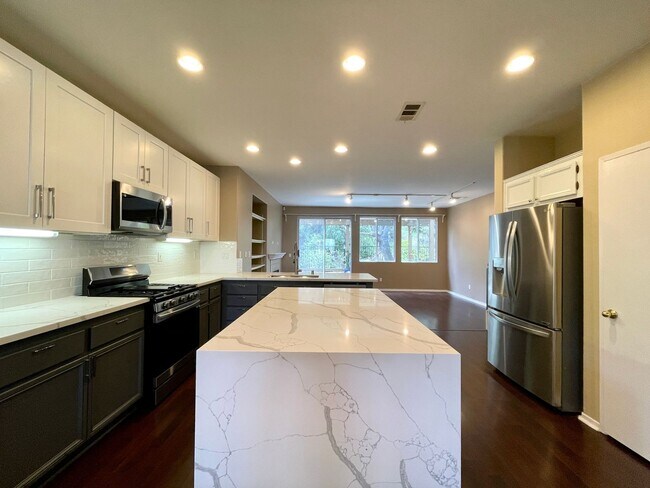 Foto del edificio - 4907 Wheelhouse Dr
