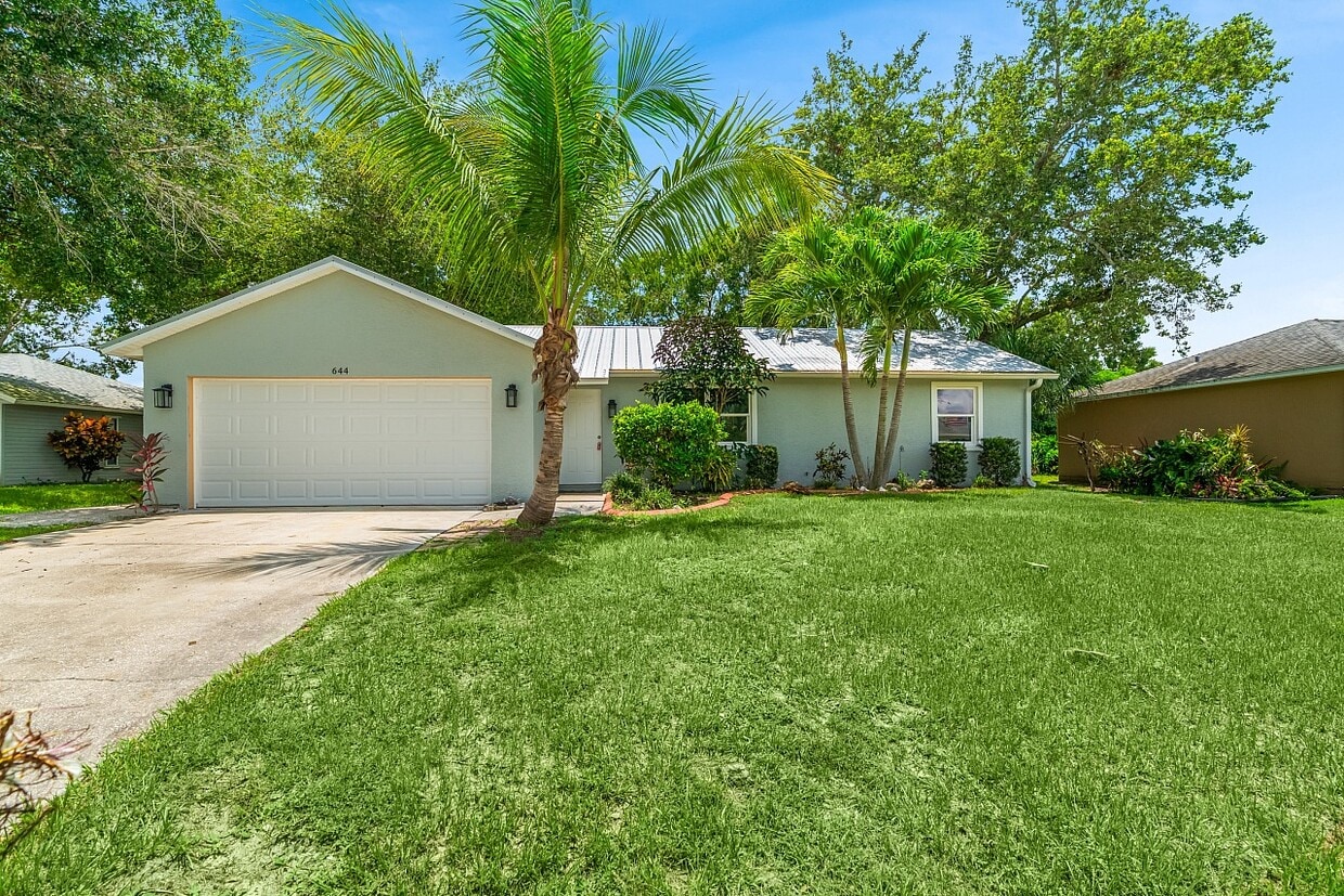 Photo - 644 Carnival Terrace (Sebastian, FL)