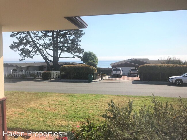 Building Photo - 3 br, 2 bath House - 218 Indio Dr