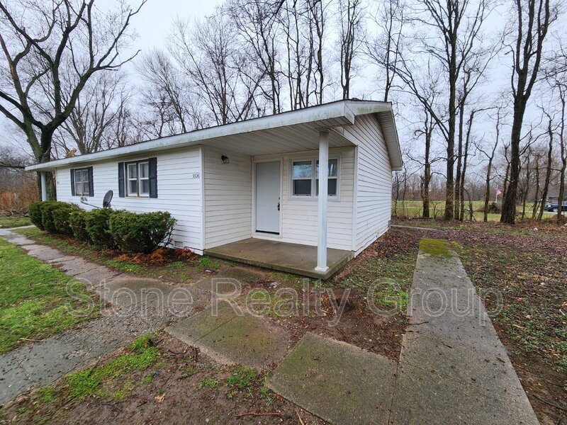 Primary Photo - 5606 E Newcomer Ave
