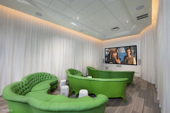 Foto del edificio - Studio, 1 bath  - 3341 NW 84th Ct # 532 756
